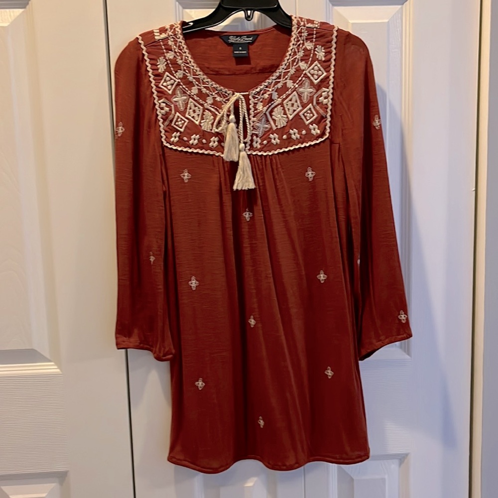 Lucky Brand top, embroidered with tassels. Brick red, size S
